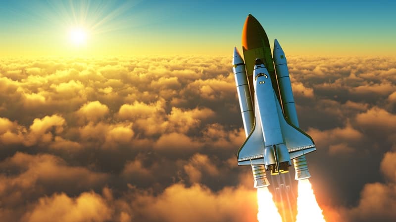 كَأَنَّمَا يَصَّعَّد فِي السَّمَاء