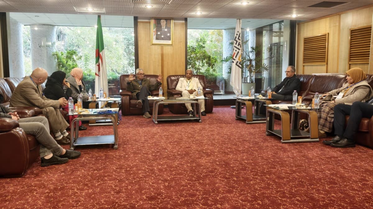 توصيات بغربلة المناهج والمقررات الدراسية للحد من الدروس الخصوصية