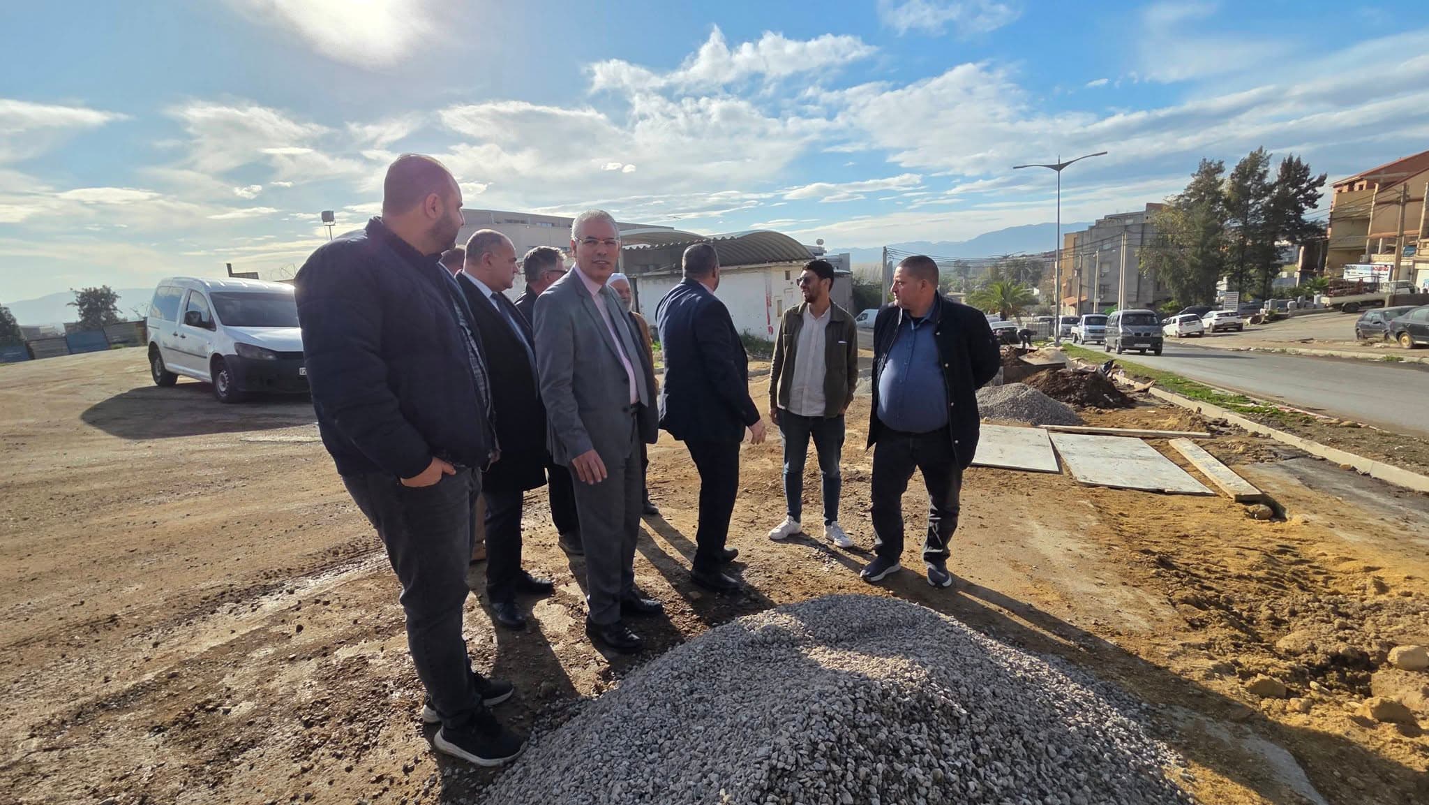 رفع العراقيل عن المشاريع السكنية وشبكات الصرف الصحي ببئر مراد رايس